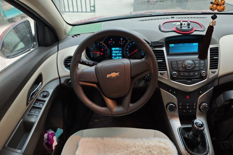 Used Chevrolet Cruze 2015 1.5L Classic SL MT Steering Wheel