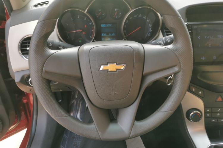 Used Chevrolet Cruze 2015 1.5L Classic SL MT Steering Wheel