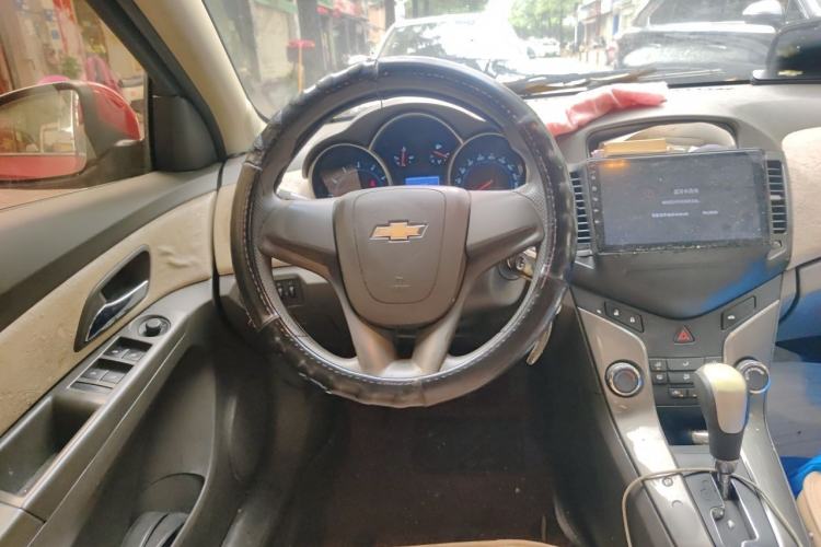Used Chevrolet Cruze 2015 1.5L Classic SE AT Steering Wheel