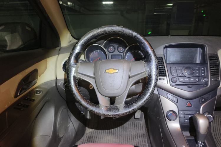 Used Chevrolet Cruze 2015 1.5L Classic SE AT Steering Wheel