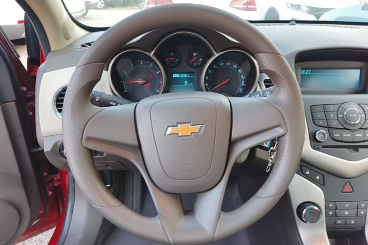 Used Chevrolet Cruze 2015 1.5L Classic SL MT Steering Wheel