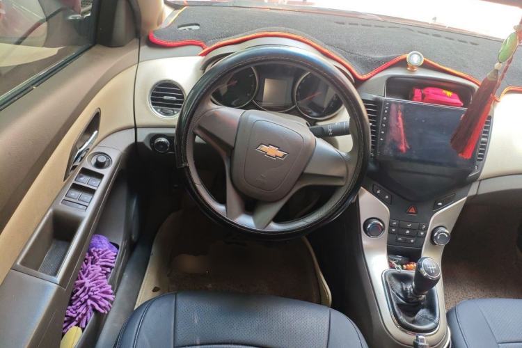 Used Chevrolet Cruze 2015 1.5L Classic SL MT Steering Wheel