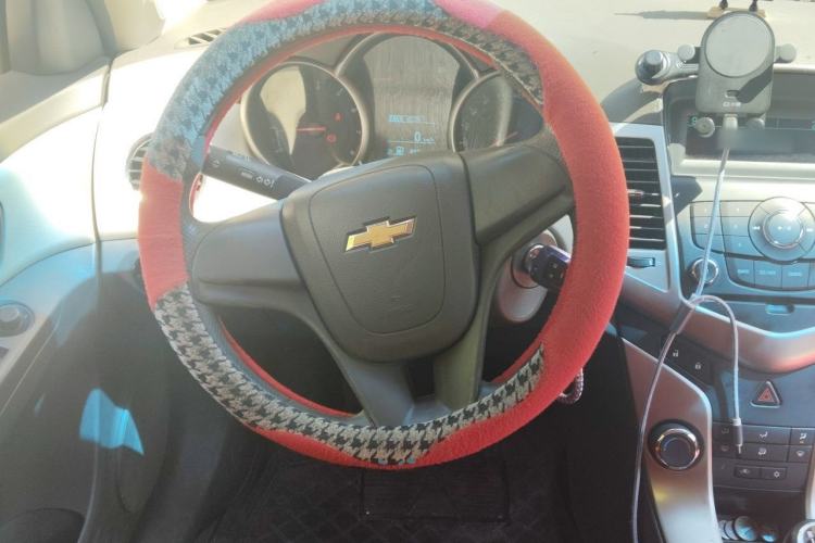 Used Chevrolet Cruze 2015 1.5L Classic SL MT Steering Wheel
