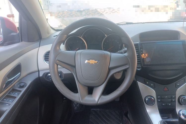Used Chevrolet Cruze 2015 1.5L Classic SL MT Steering Wheel