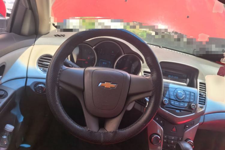 Used Chevrolet Cruze 2015 1.5L Classic SE AT Steering Wheel