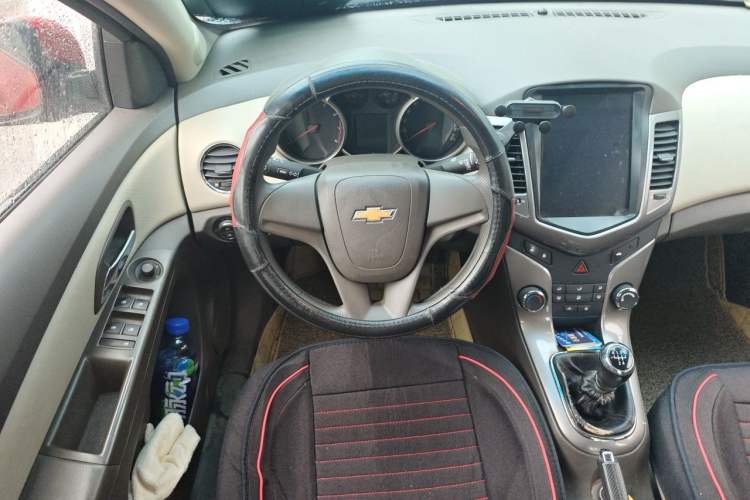 Used Chevrolet Cruze 2015 1.5L Classic SE MT Steering Wheel
