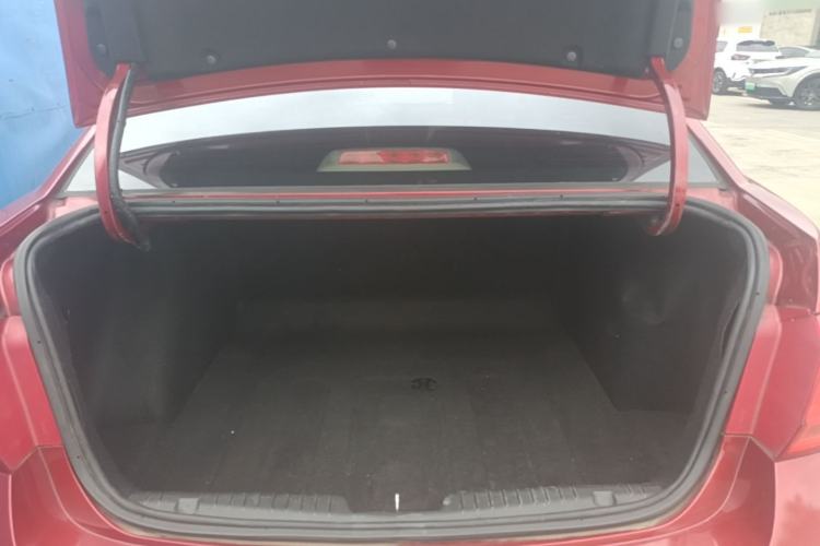 Used Chevrolet Cruze 2015 1.5L Classic SL MT Trunk