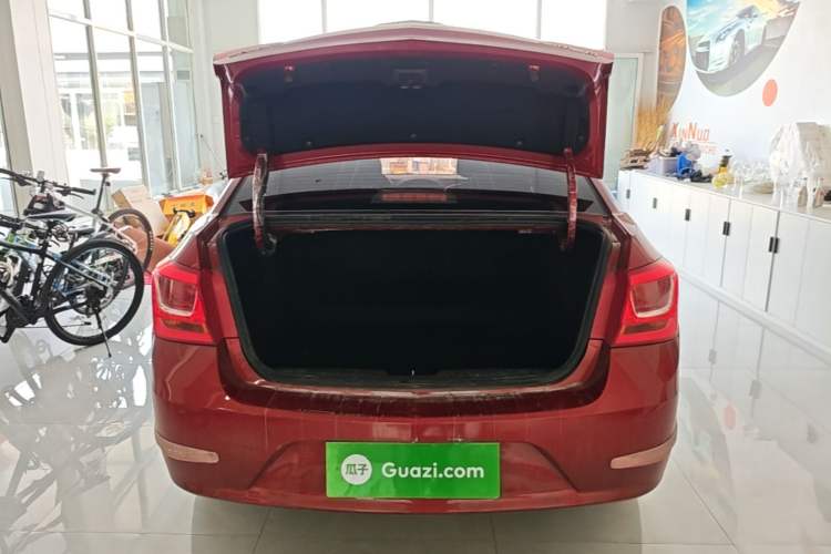 Used Chevrolet Cruze 2015 1.5L Classic SL MT Trunk