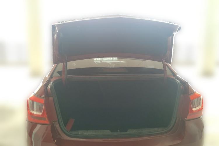 Used Chevrolet Cruze 2015 1.5L Classic SL MT Trunk