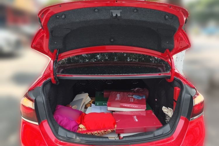 Used Chevrolet Cruze 2015 1.5L Automatic Fashion Navigation Edition Trunk