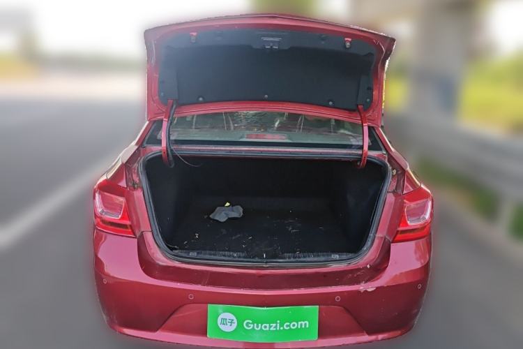 Used Chevrolet Cruze 2015 1.5L Classic SE AT Trunk