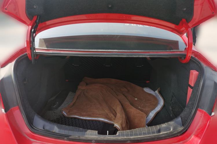 Used Chevrolet Cruze 2015 1.5L Automatic Fashion Navigation Edition Trunk