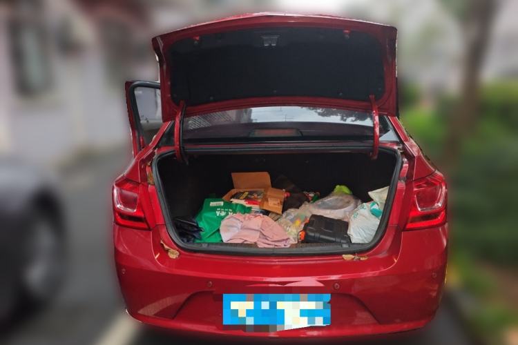 Used Chevrolet Cruze 2015 1.5L Classic SL MT Trunk