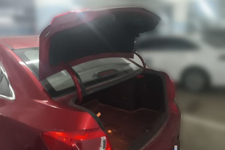 Used Chevrolet Cruze 2015 1.5L Classic SL MT Trunk