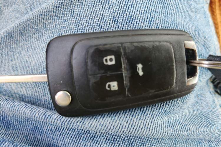 Used Chevrolet Cruze 2015 1.5L Classic SL MT Vehicle Key