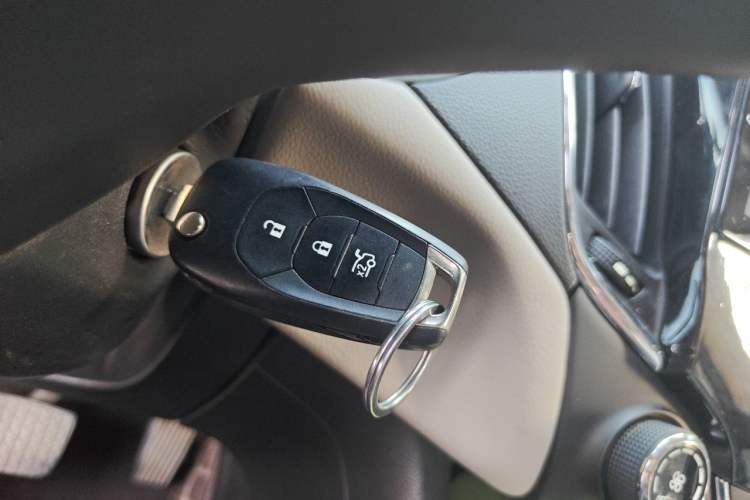 Used Chevrolet Cruze 2015 1.5L Automatic Luxury Edition Vehicle Key