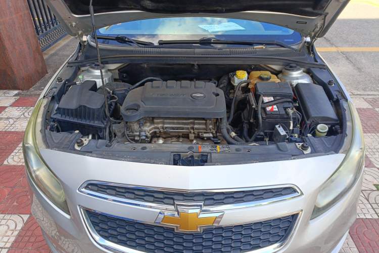 Used Chevrolet Cruze 2015 1.5L Classic SL MT Engine Bay