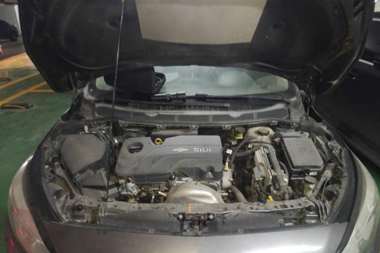 Used Chevrolet Cruze 2015 1.5L Manual Fashion Edition Engine Bay