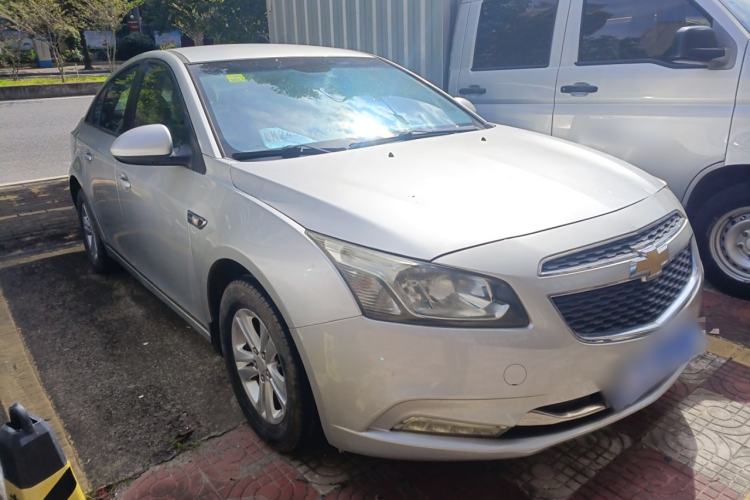 Used Chevrolet Cruze 2015 1.5L Classic SL MT Exterior 2