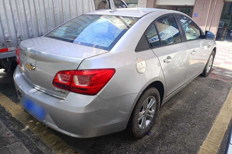 Used Chevrolet Cruze 2015 1.5L Classic SL MT Exterior 5