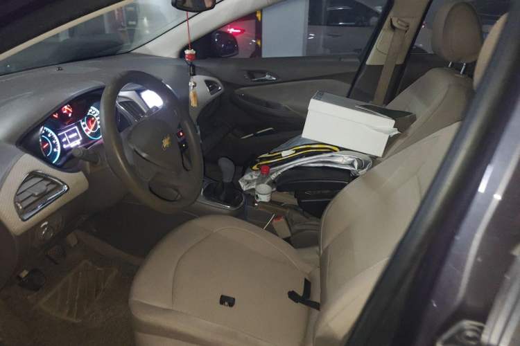 Used Chevrolet Cruze 2015 1.5L Manual Fashion Edition Left Front Seat