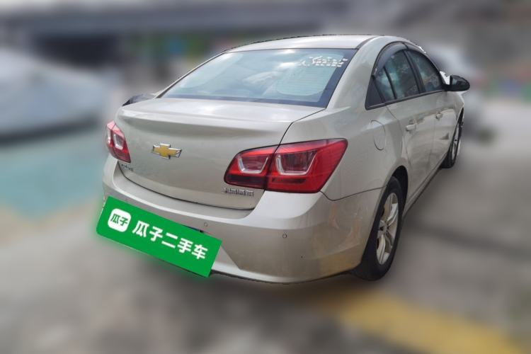 Used Chevrolet Cruze 2015 1.5L Classic SE AT Rear Right 45 Deg