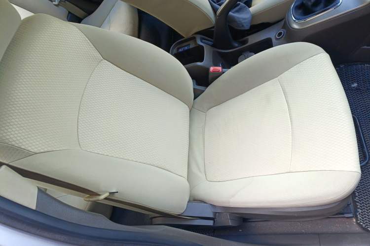 Used Chevrolet Cruze 2015 1.5L Classic SL MT Right Front Seat