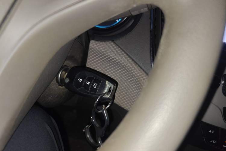 Used Chevrolet Cruze 2015 1.5L Manual Fashion Edition Vehicle Key