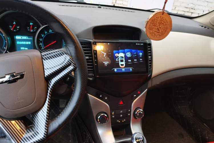 Used Chevrolet Cruze 2015 1.5L Classic SL MT Audio And AC Panel