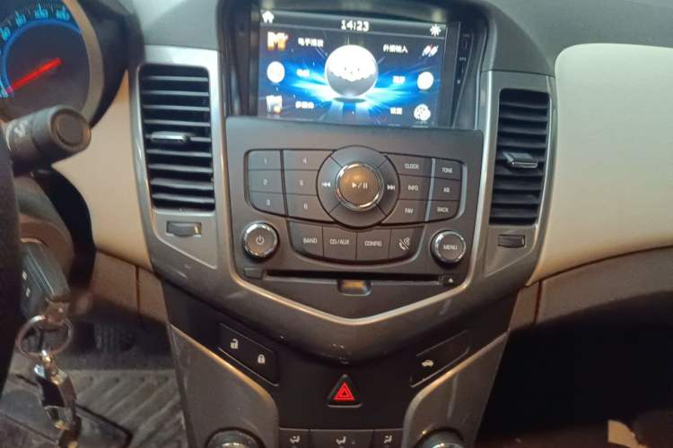 Used Chevrolet Cruze 2015 1.5L Classic SE MT Audio And AC Panel
