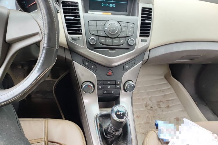 Used Chevrolet Cruze 2015 1.5L Classic SE MT Audio And AC Panel