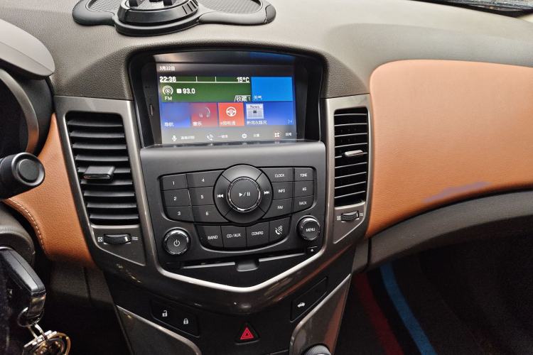 Used Chevrolet Cruze 2015 1.5L Classic SE AT Audio And AC Panel