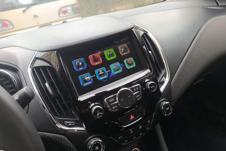 Used Chevrolet Cruze 2015 1.5L Manual Elite Edition Audio And AC Panel