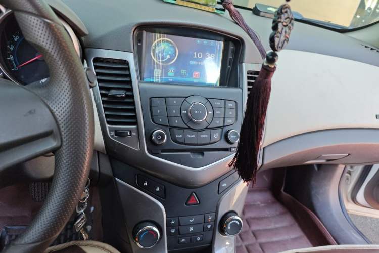 Used Chevrolet Cruze 2015 1.5L Classic SE MT Audio And AC Panel