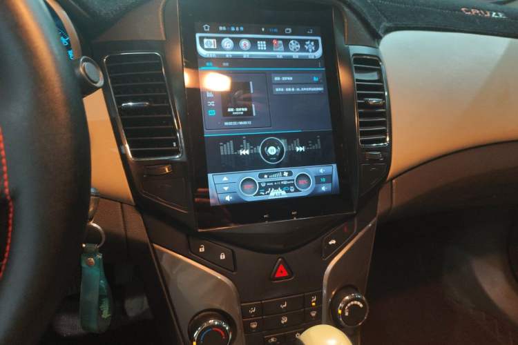 Used Chevrolet Cruze 2015 1.5L Classic SE AT Audio And AC Panel
