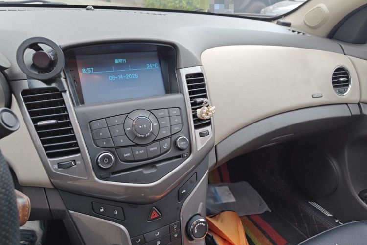 Used Chevrolet Cruze 2015 1.5L Classic SE AT Audio And AC Panel