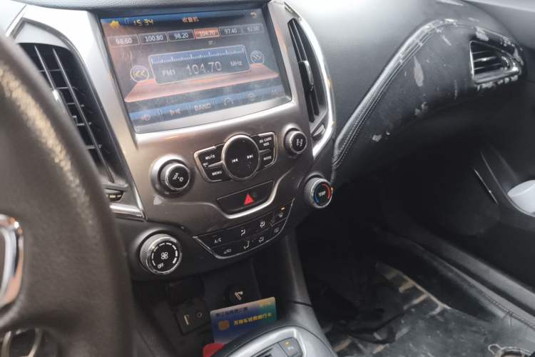 Used Chevrolet Cruze 2015 1.5L Manual Elite Edition Audio And AC Panel