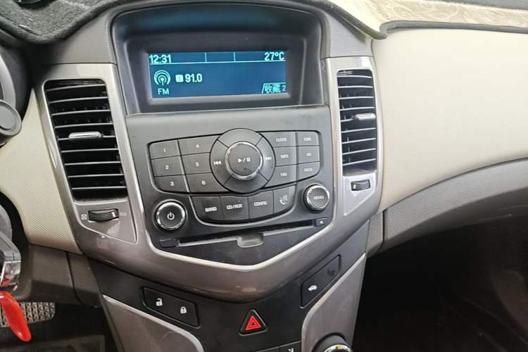 Used Chevrolet Cruze 2015 1.5L Classic SE AT Audio And AC Panel