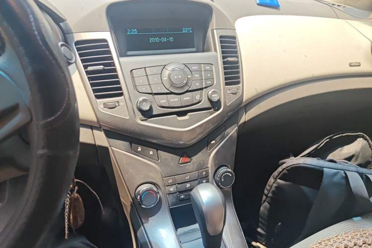 Used Chevrolet Cruze 2015 1.5L Classic SE AT Audio And AC Panel