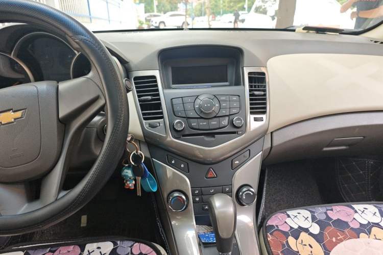 Used Chevrolet Cruze 2015 1.5L Classic SE AT Audio And AC Panel