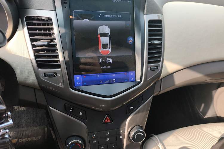 Used Chevrolet Cruze 2015 1.5L Classic SE MT Audio And AC Panel