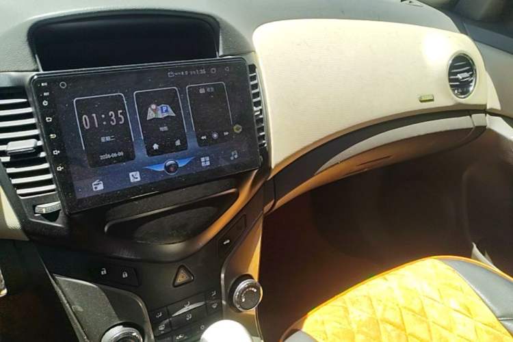 Used Chevrolet Cruze 2015 1.5L Classic SE AT Audio And AC Panel