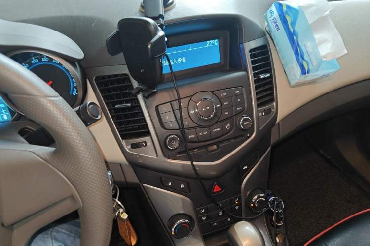 Used Chevrolet Cruze 2015 1.5L Classic SE AT Audio And AC Panel