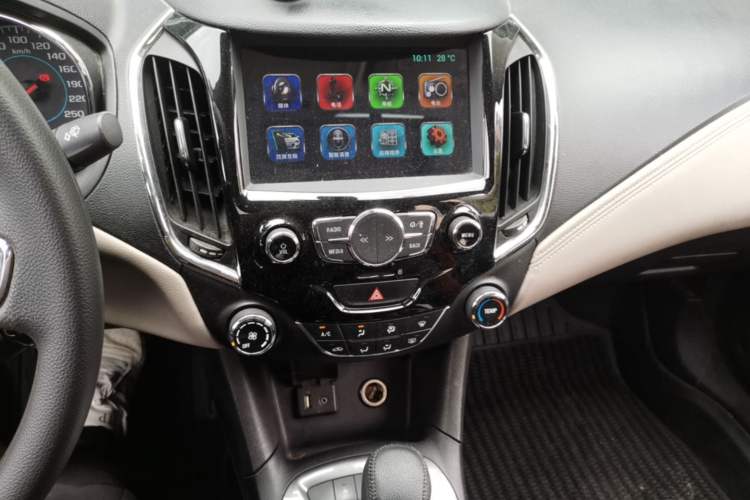 Used Chevrolet Cruze 2015 1.5L Automatic Luxury Edition Audio And AC Panel