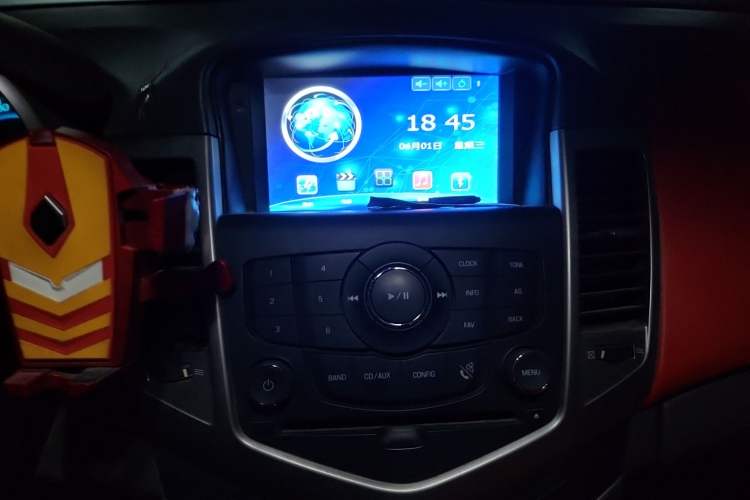 Used Chevrolet Cruze 2015 1.5L Classic SL MT Audio And AC Panel