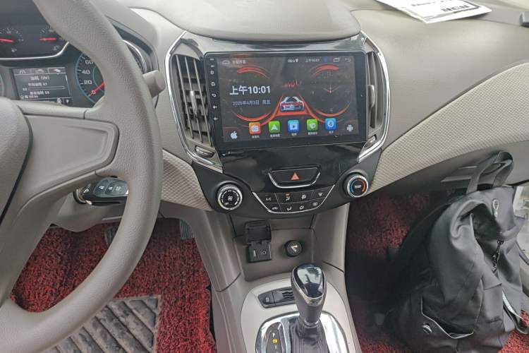 Used Chevrolet Cruze 2015 1.5L Automatic Fashion Navigation Edition Audio And AC Panel