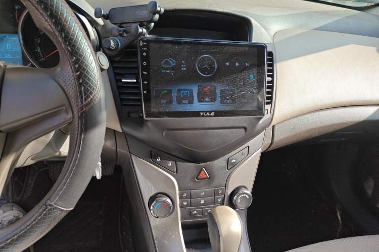 Used Chevrolet Cruze 2015 1.5L Classic SE AT Audio And AC Panel