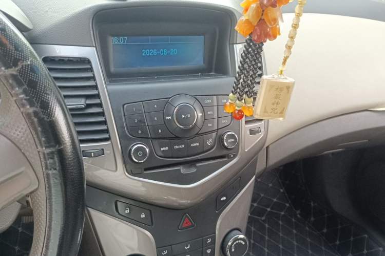 Used Chevrolet Cruze 2015 1.5L Classic SE AT Audio And AC Panel