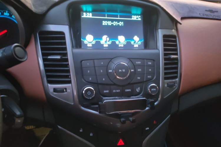Used Chevrolet Cruze 2015 1.5L Classic SE AT Audio And AC Panel