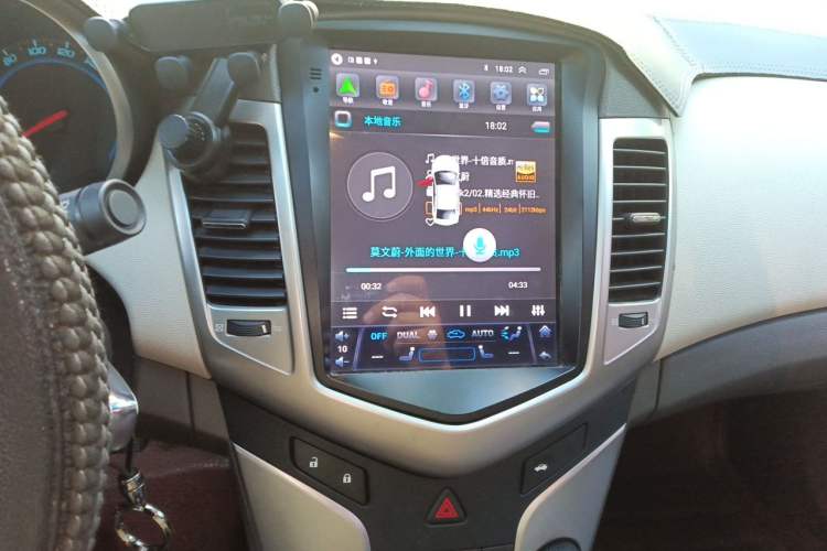 Used Chevrolet Cruze 2015 1.5L Classic SL MT Audio And AC Panel